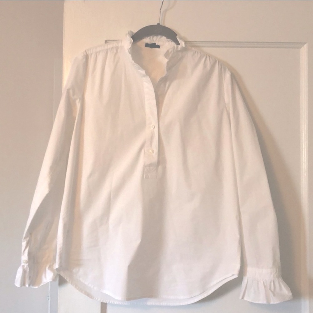 Ann Taylor size small ruffle blouse